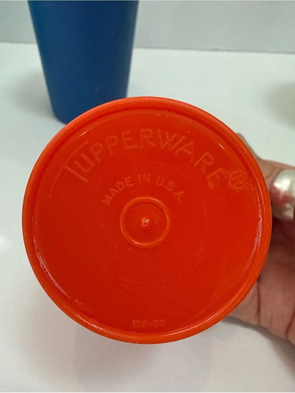 Tupperware drink cups kids lot 4 two sizes.